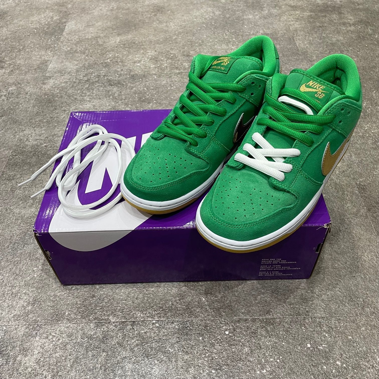 新品 NIKE SB DUNK LOW PRO ST.PATRICK bq6817-303 セントパトリック スニーカー ナイキ 27.5cm  58133A - メルカリ