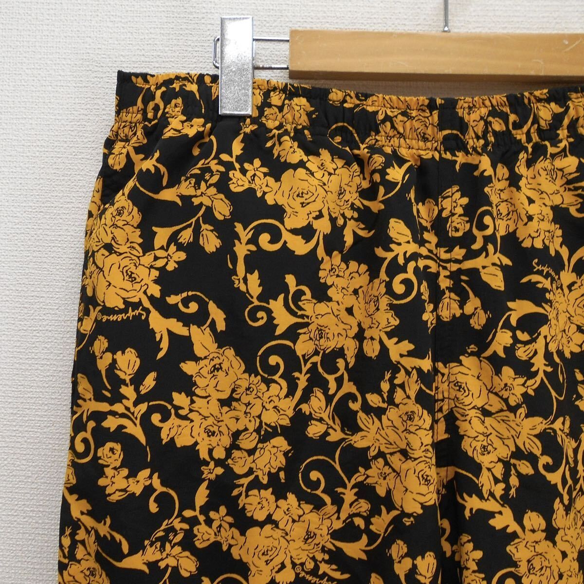パンツ 20ss Supreme Warm Up Pant Black Floral S Supreme Warm Up Pant (SS20) - $128