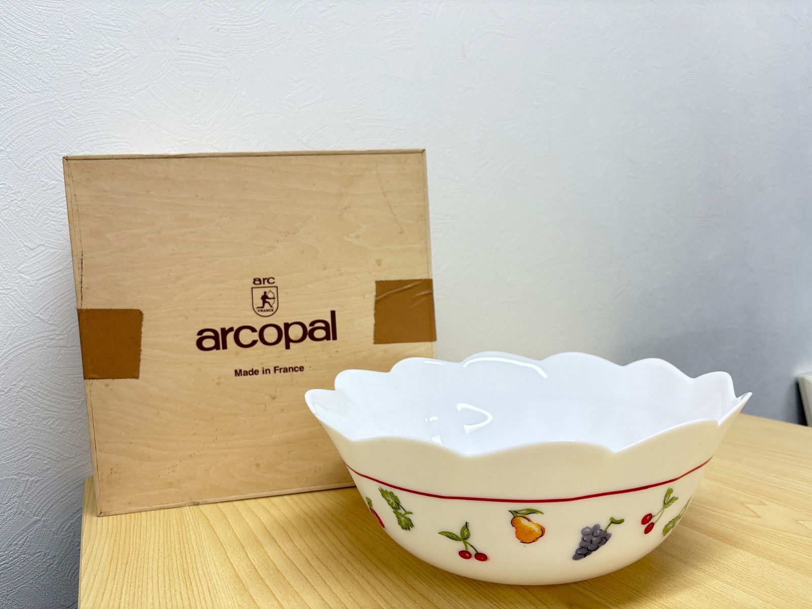 専用です。フルーツ柄 波型　ボウルアルコパル　フランス　ミルクガラス 大中小３個 shenleymarket_19016
