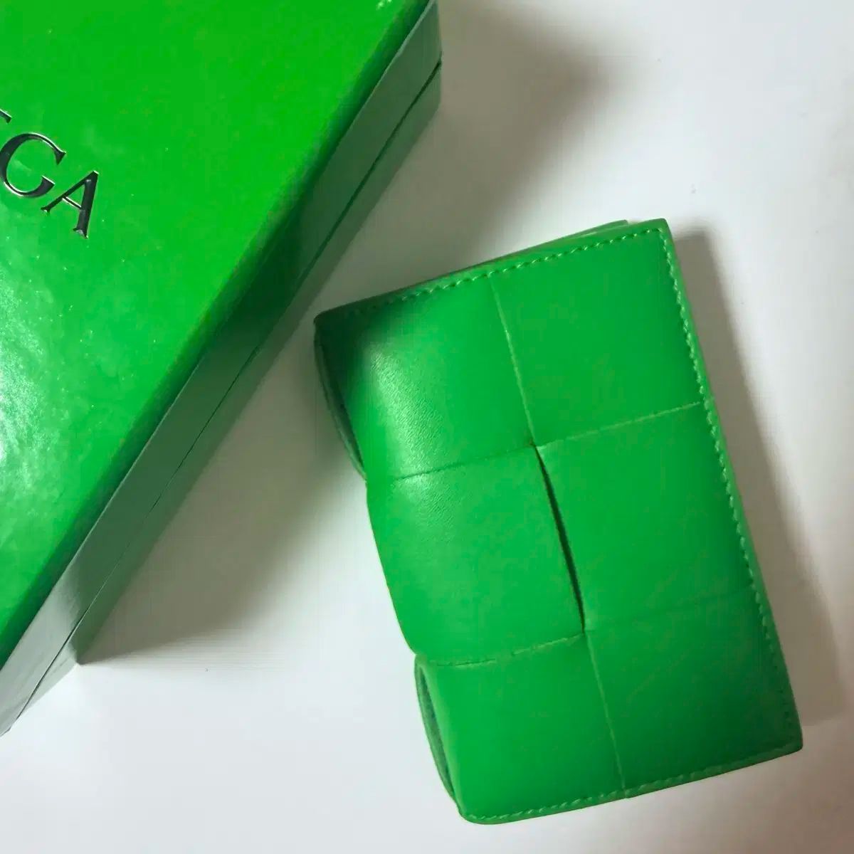 級 ボッテガ ヴェネタ マキシ グリーン カードウォレット
