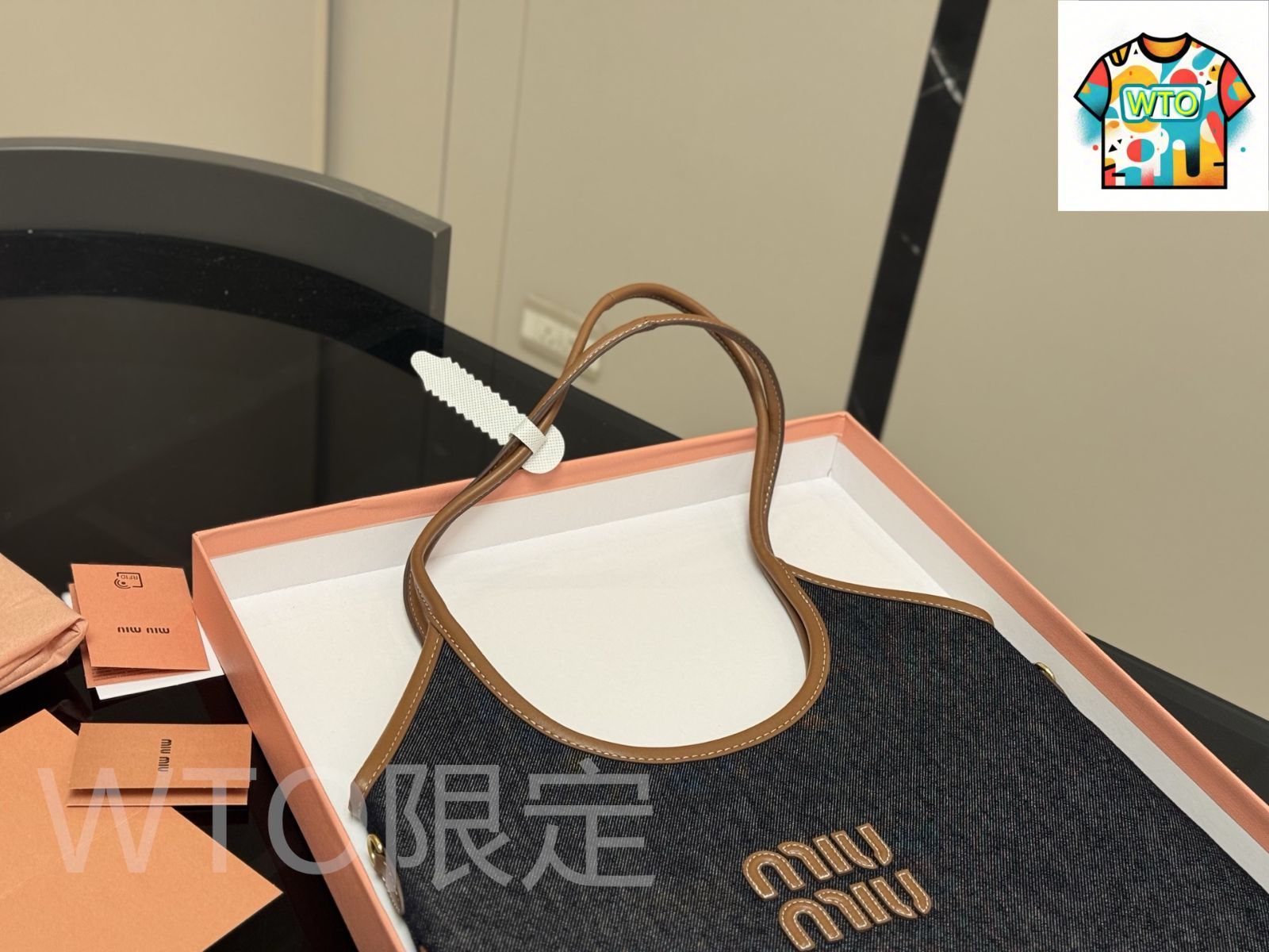 今日WTO】Miu Miu ミュウミュウ トートバッグ 新作 シックな