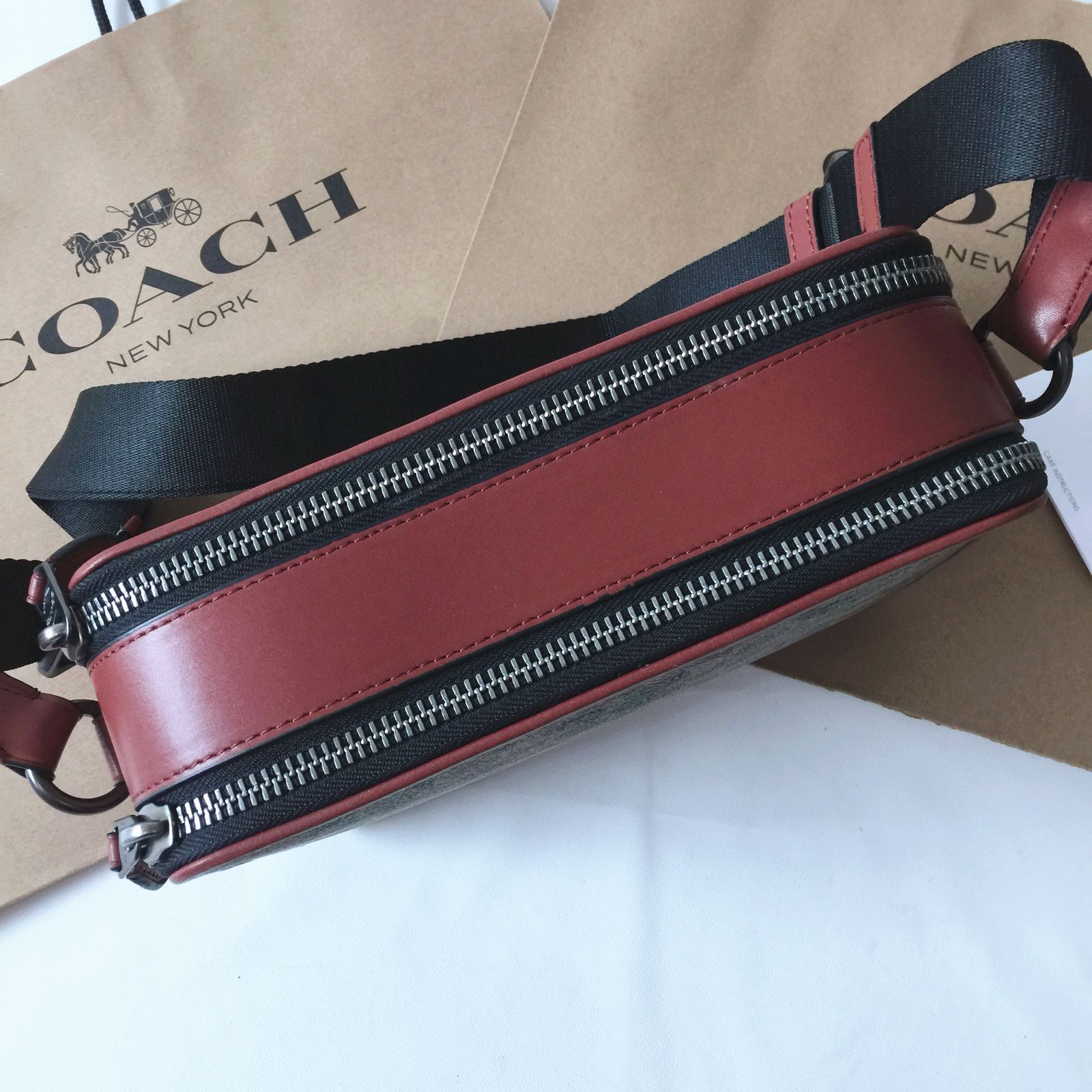 ＜コーチバッグ＞COACH/コーチバッグ ショルダーバッグ CF076 ブラウン レキシー クロスボディー ショルダーバッグ 斜めがけバッグ アウトレット品 紙袋付属　新品未使用