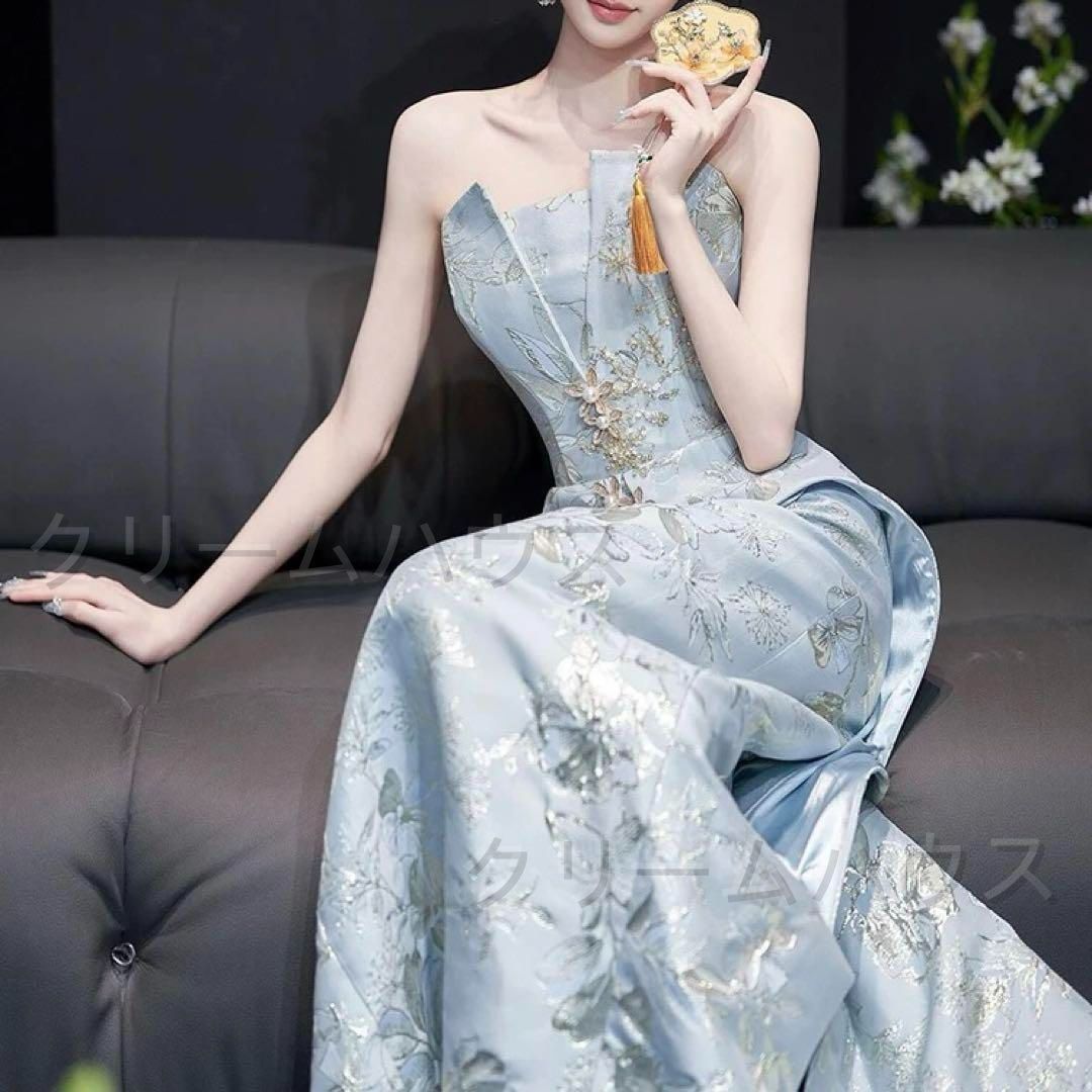 お花の生地にオシャレなデザインのベア