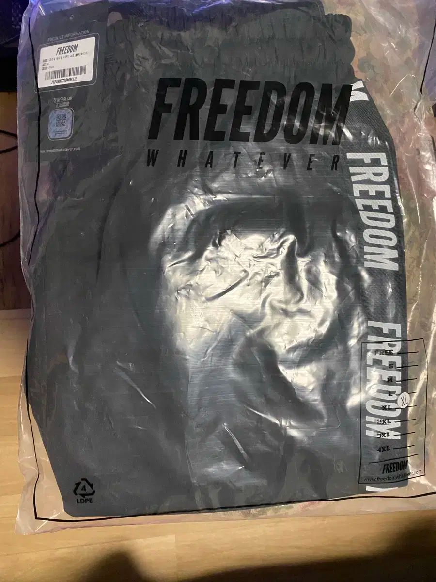 DOM レタリング バミューダ ハーフパンツ XL ブラック