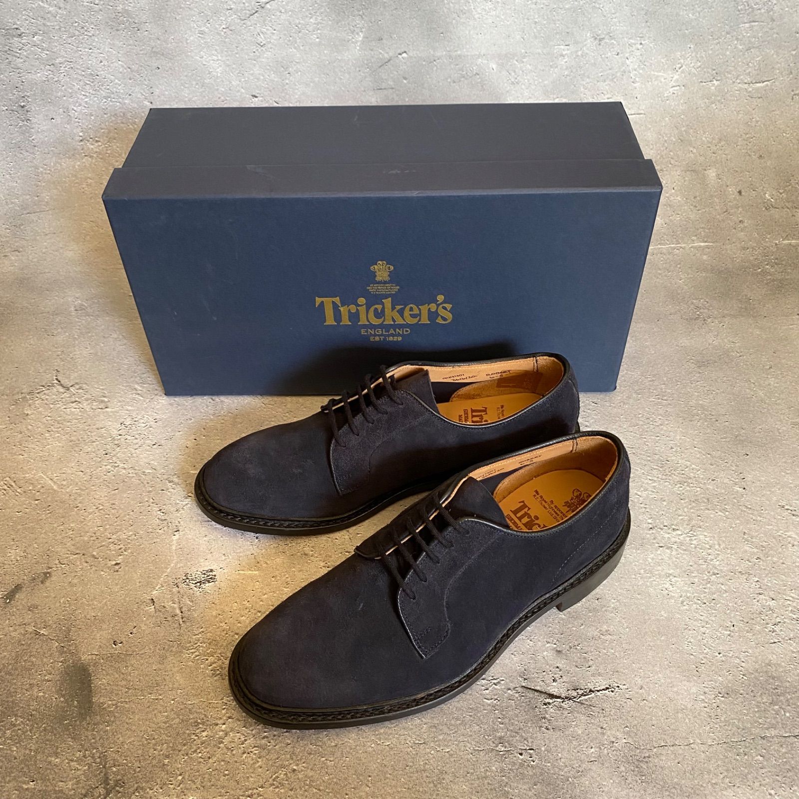 【在庫限】新品 トリッカーズ ロバート スエード プレーン ダービーシューズ イングランド 靴