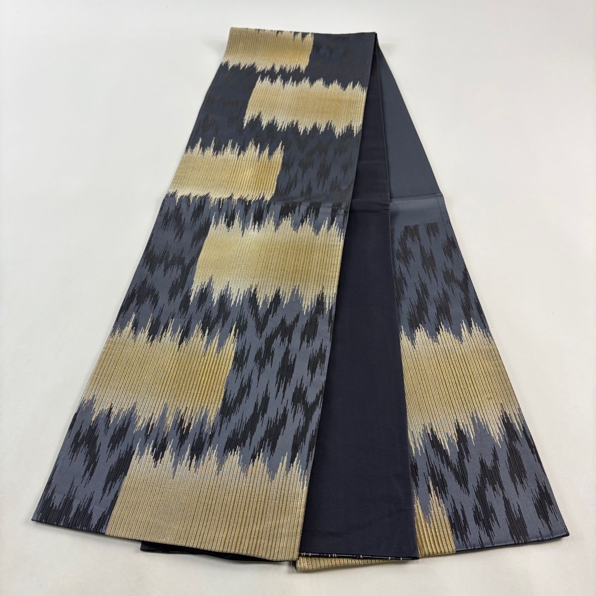 袋帯 秀品 幾何学模様 金糸 青灰色 六通 正絹 【中古】 - メルカリ