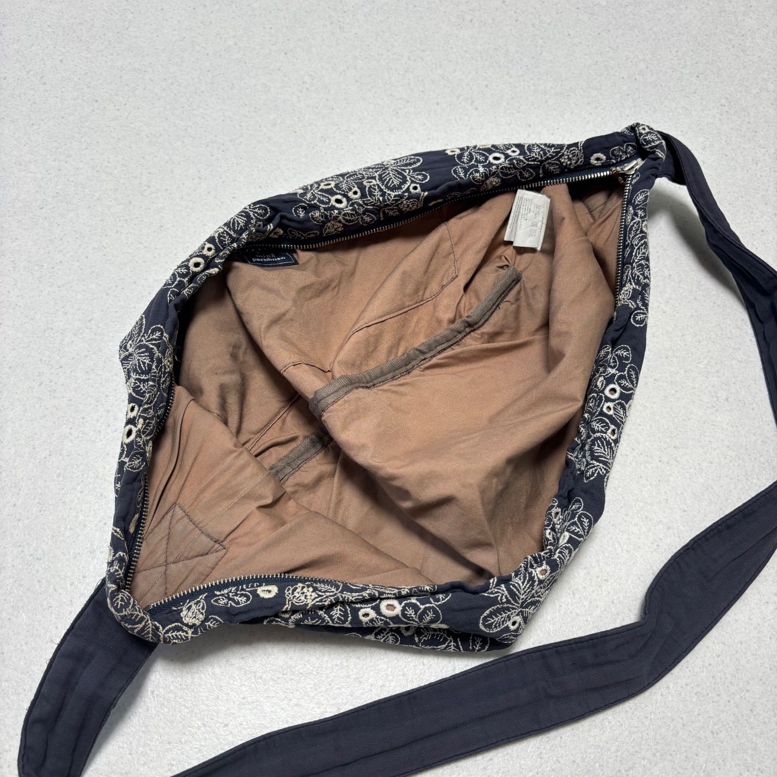 mina perhonen ミナペルホネン sometimes lucky 総刺繍 ボディ