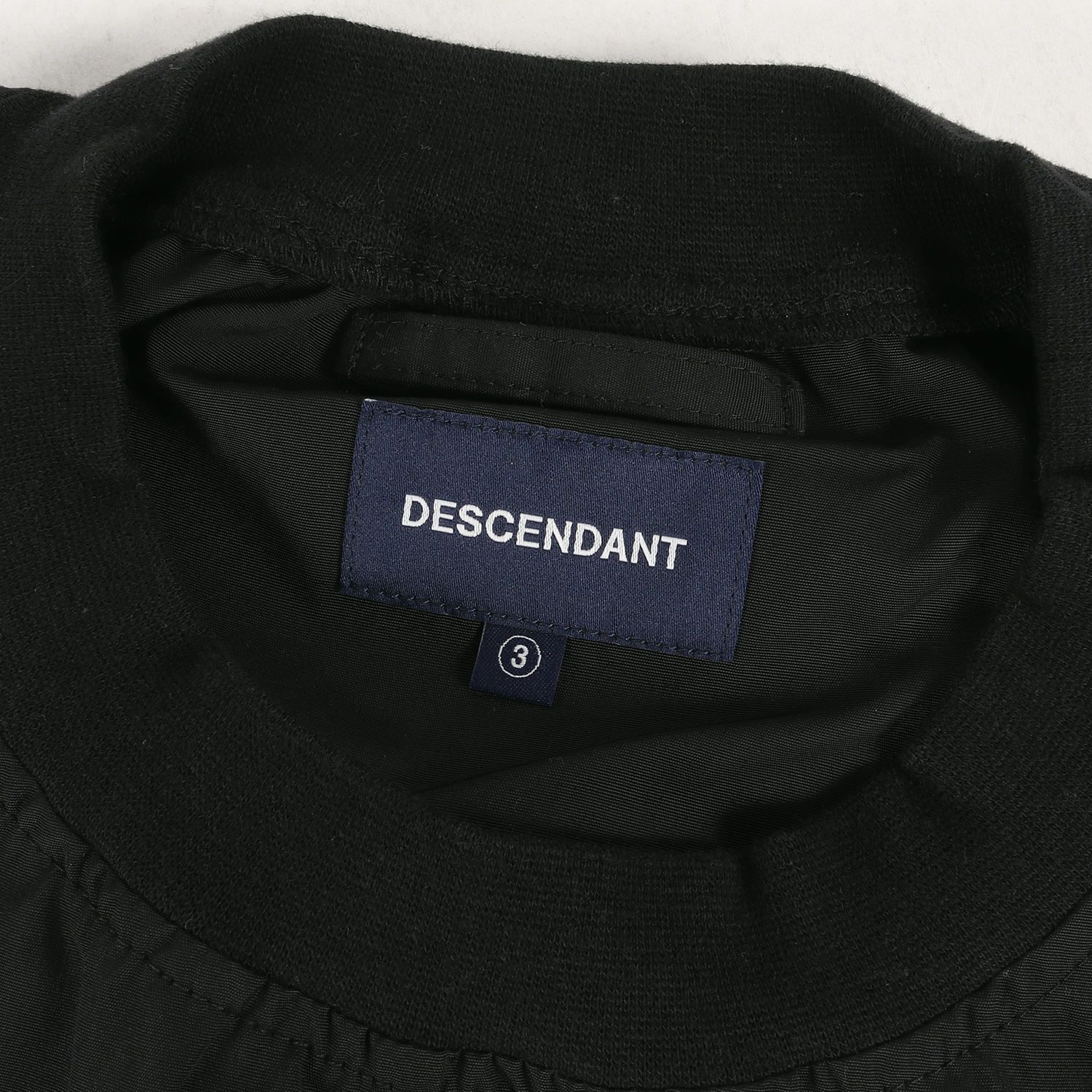 新品同様 DESCENDANT ディセンダント サイズ:3 22AW ブランドロゴ プル