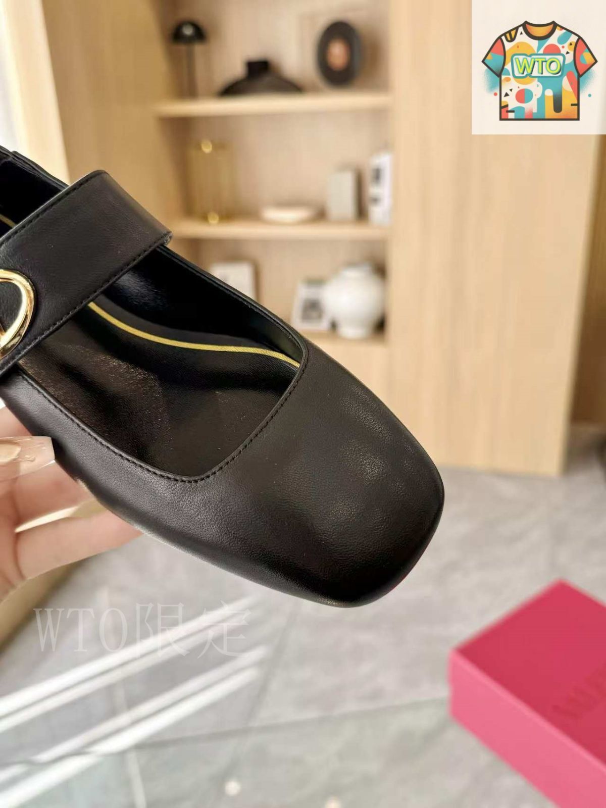 新品未使用　VALENTINO フラットシューズ VALENTINO - VALENTINO フラットシューズ スタッズ ブラック