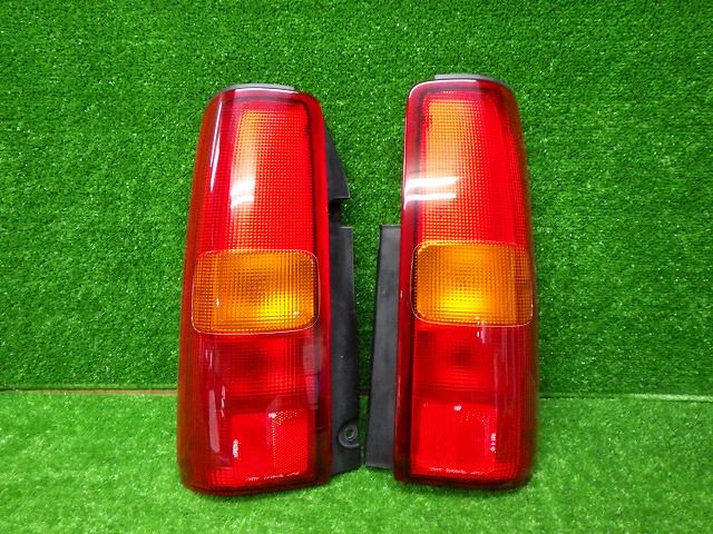 スズキ JB23W ジムニー テールレンズ左右 220-32081 250509028