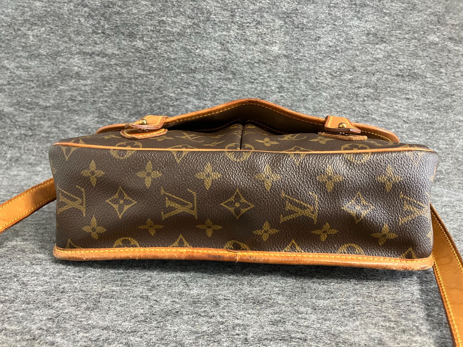 本物保証】LOUIS VUITTON ルイ ヴィトン モノグラム ジベシエールMM  