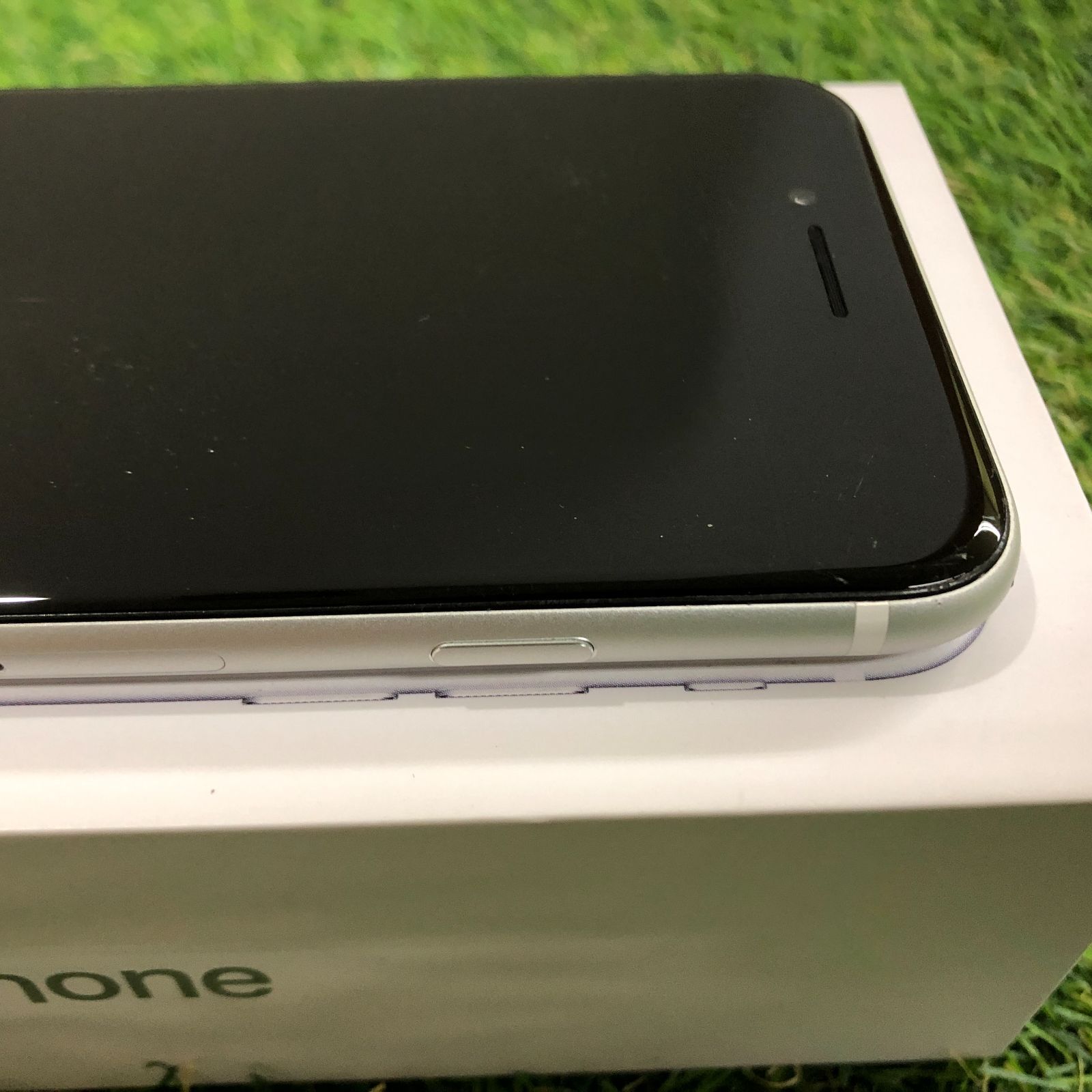 IPhoneSE 第2世代 (SE2) レッド 64GB SIMフリー 背面割れ 携帯電話