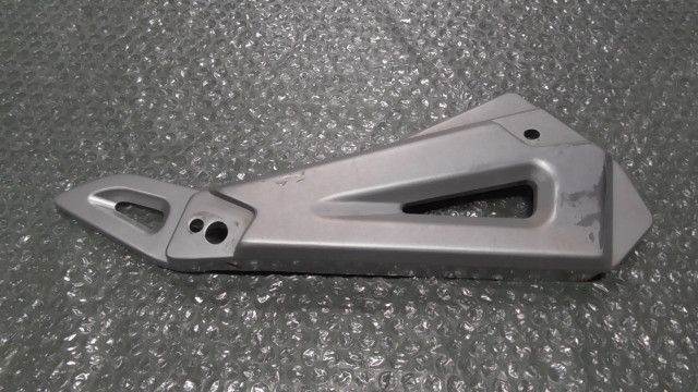 EN125-2A　LC6PCJK63E0008xxx　の　ステップカバー　右:#1709279265
