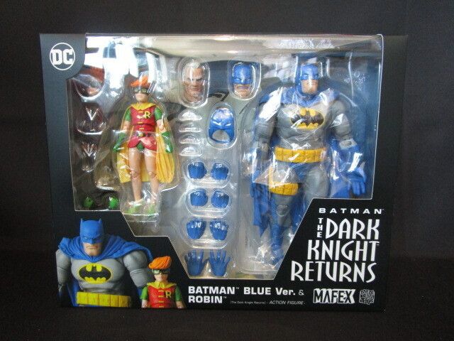 MAFEX No.139 バットマン ブルーバージョン & ロビン