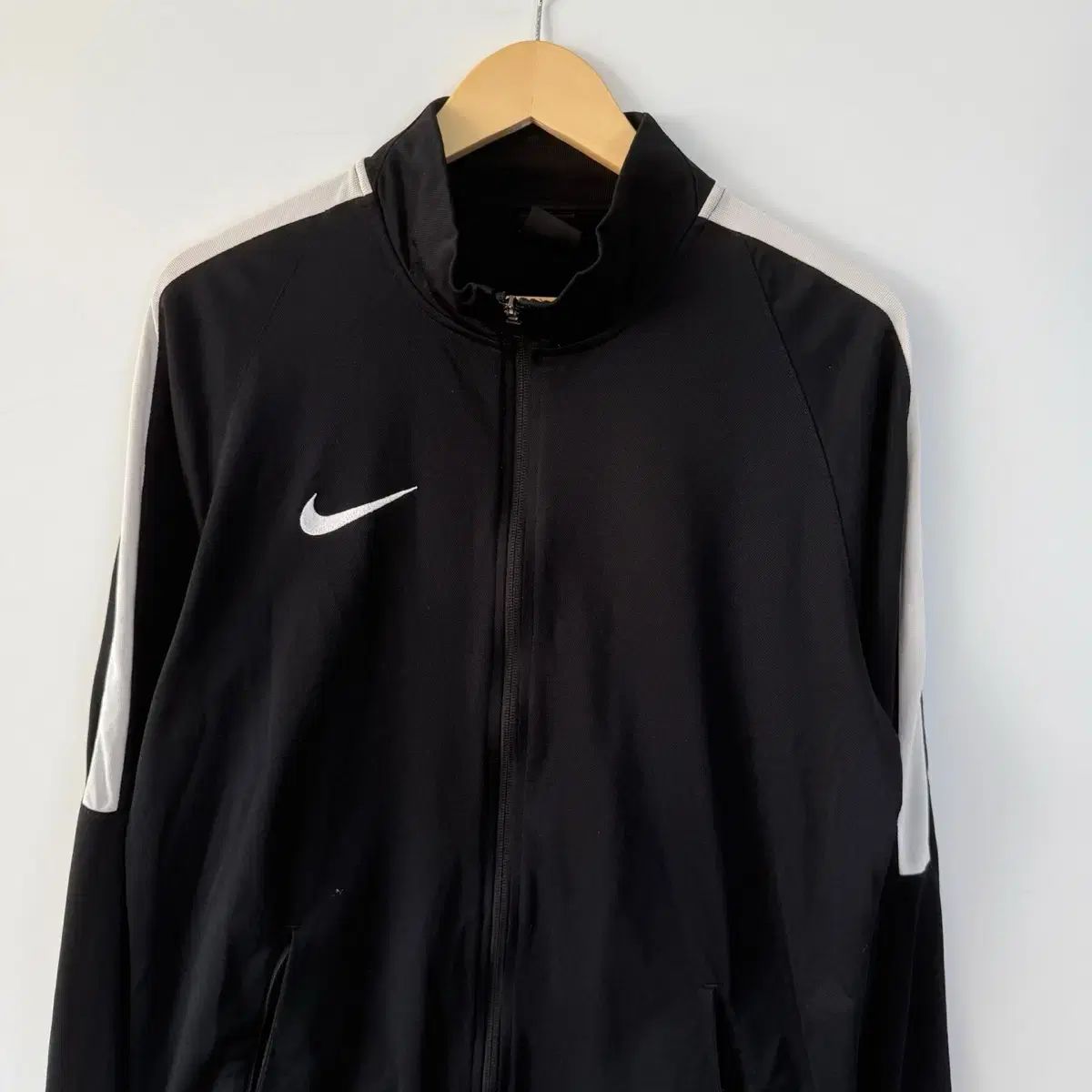 654 Nike(ナイキ） ジャージ