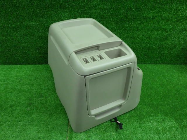 トヨタ　10　アルファード　前期　センターコンソール　AX/MX　191029303