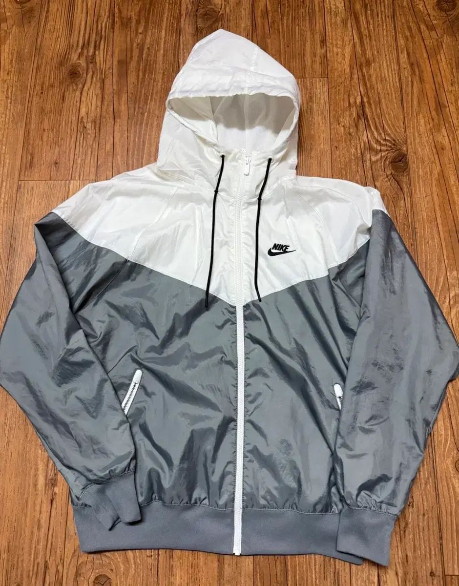 【美品】NIKE ウィンドランナー　Mサイズ NIKE ウィンドランナーMサイズ - メルカリ