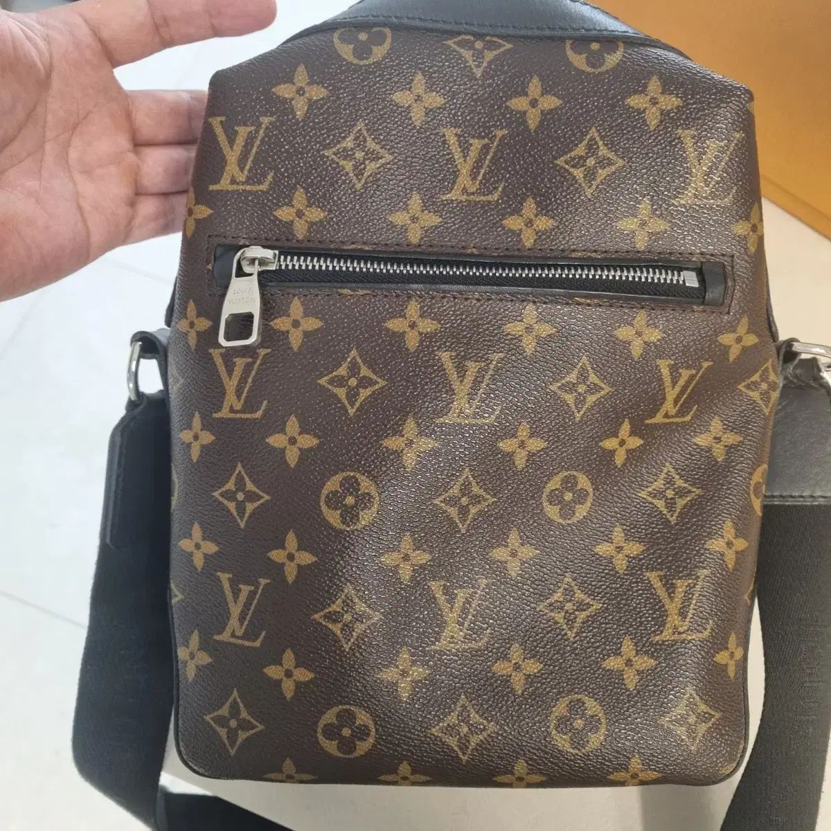Louis Vuitton ルイヴィトン マカサー クロスバッグ