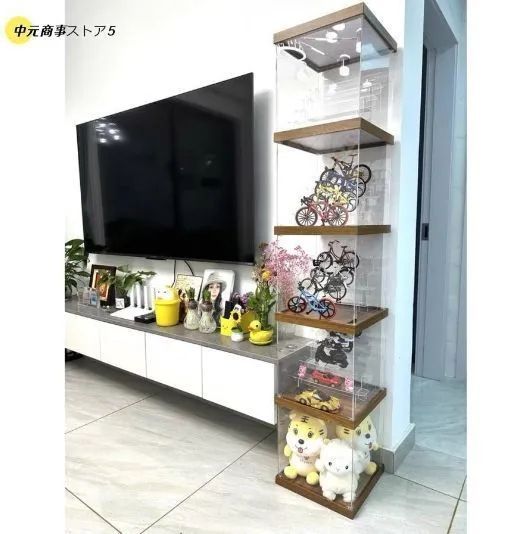 LEDライト付き_幅30×奥行18×高さ25cm KUKERフィギュアケース