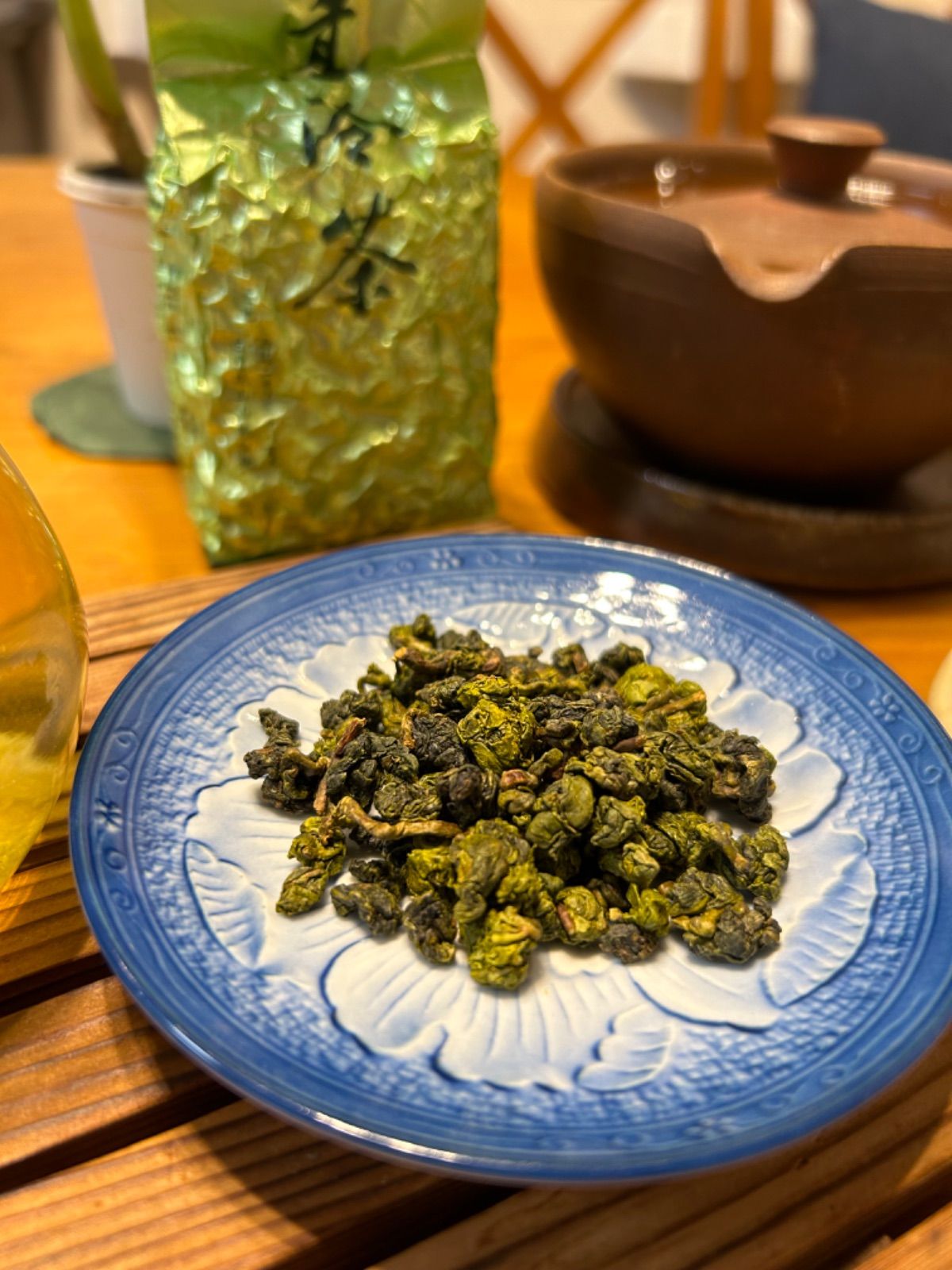 台湾好茶】梨山高冷茶 一番茶 手摘み 春茶 青心烏龍茶 頂級品 1心2葉 - メルカリ