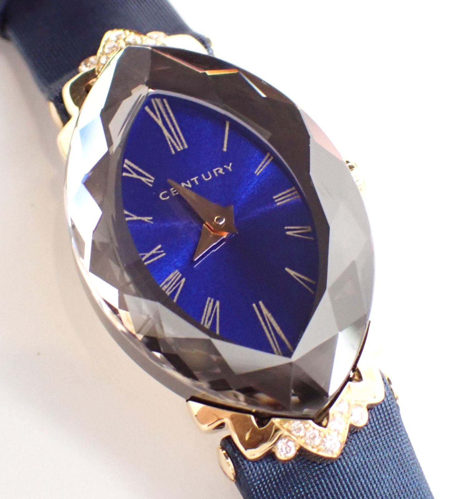 定価49万 CENTURY センチュリー プリマドンナ YG|革 19.5g QZ イエローゴールド クォーツ 青 多面カットベゼル レディース 腕時計