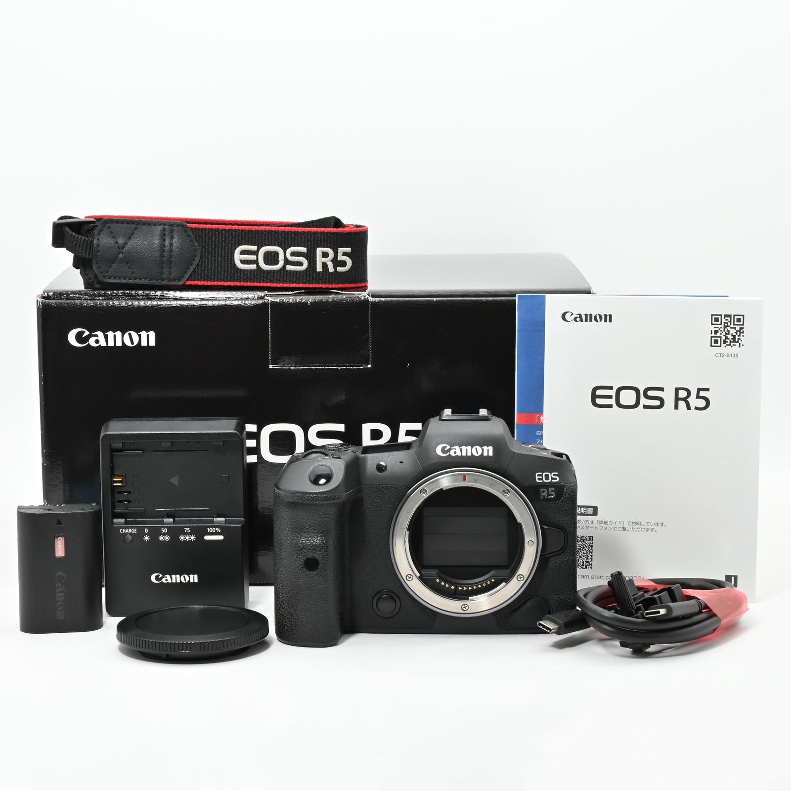 Canon EOS R5 ボディ｜有効約4500万画素×8K動画対応｜シャッター数67 000枚以下｜ストラップ取付部に小腐食あり 全体 ｜高精度AF×防塵防滴のプロフェッショナルモデル