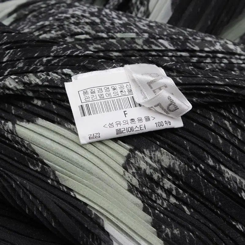 イッセイミヤケ PLEATS