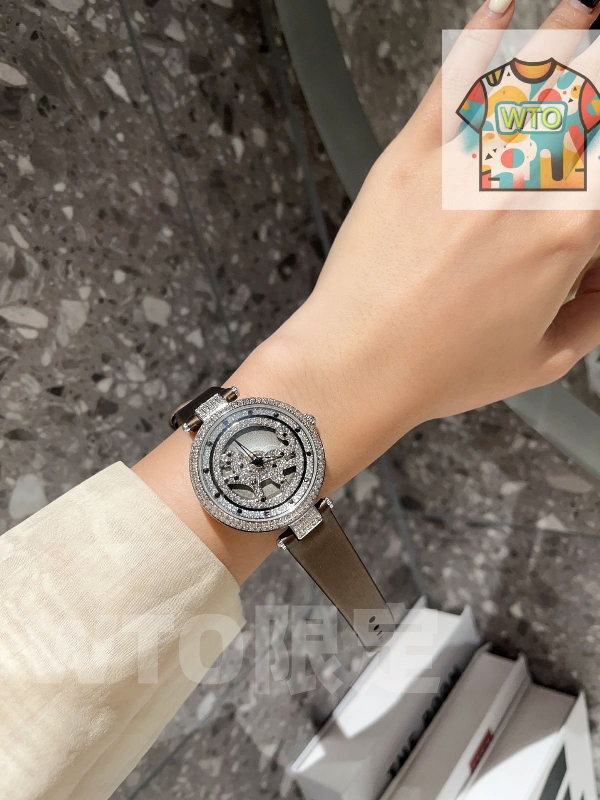 今日WTO】Cartier カルティエ 歩く豹シリーズ 充満したデザイン