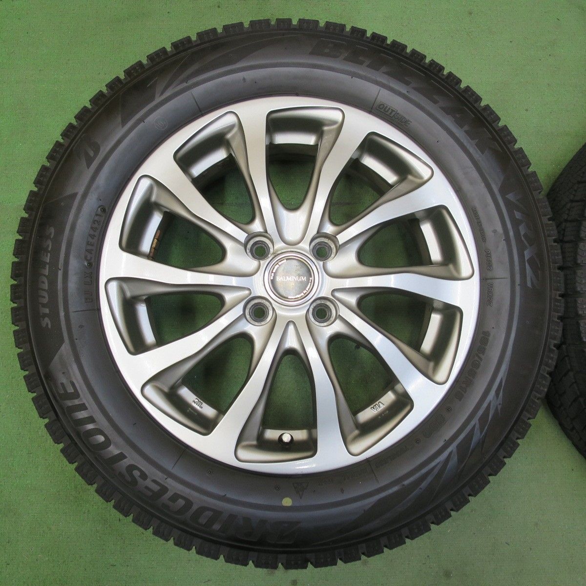 ブリザックVRX2 15インチホイールセット