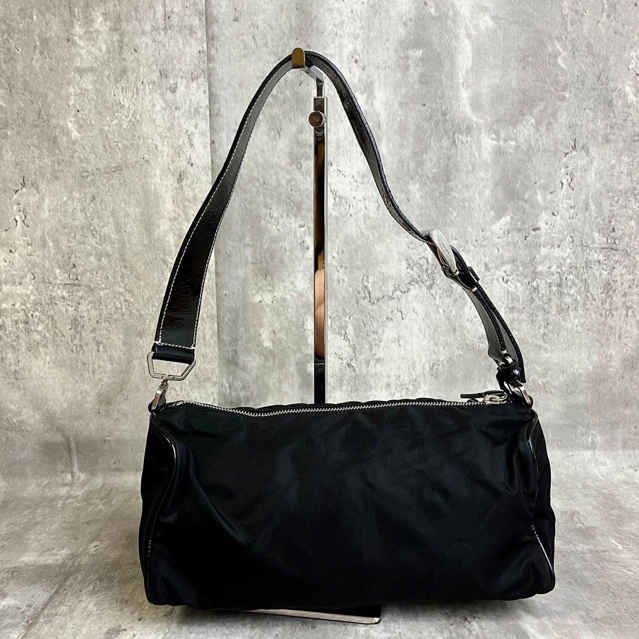 ✨良品✨ PRADA プラダ アクセサリーポーチ ハンドバッグ 小物入れ 
