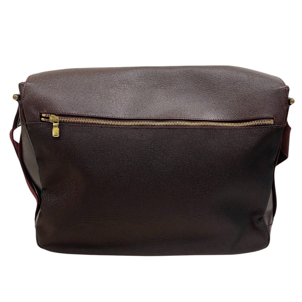 ルイヴィトン LOUIS VUITTON メッセンジャーバッグ タイガ・デルスー