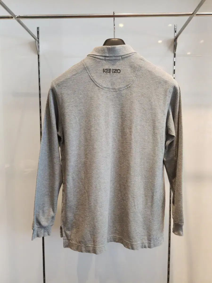 襟付きTシャツ