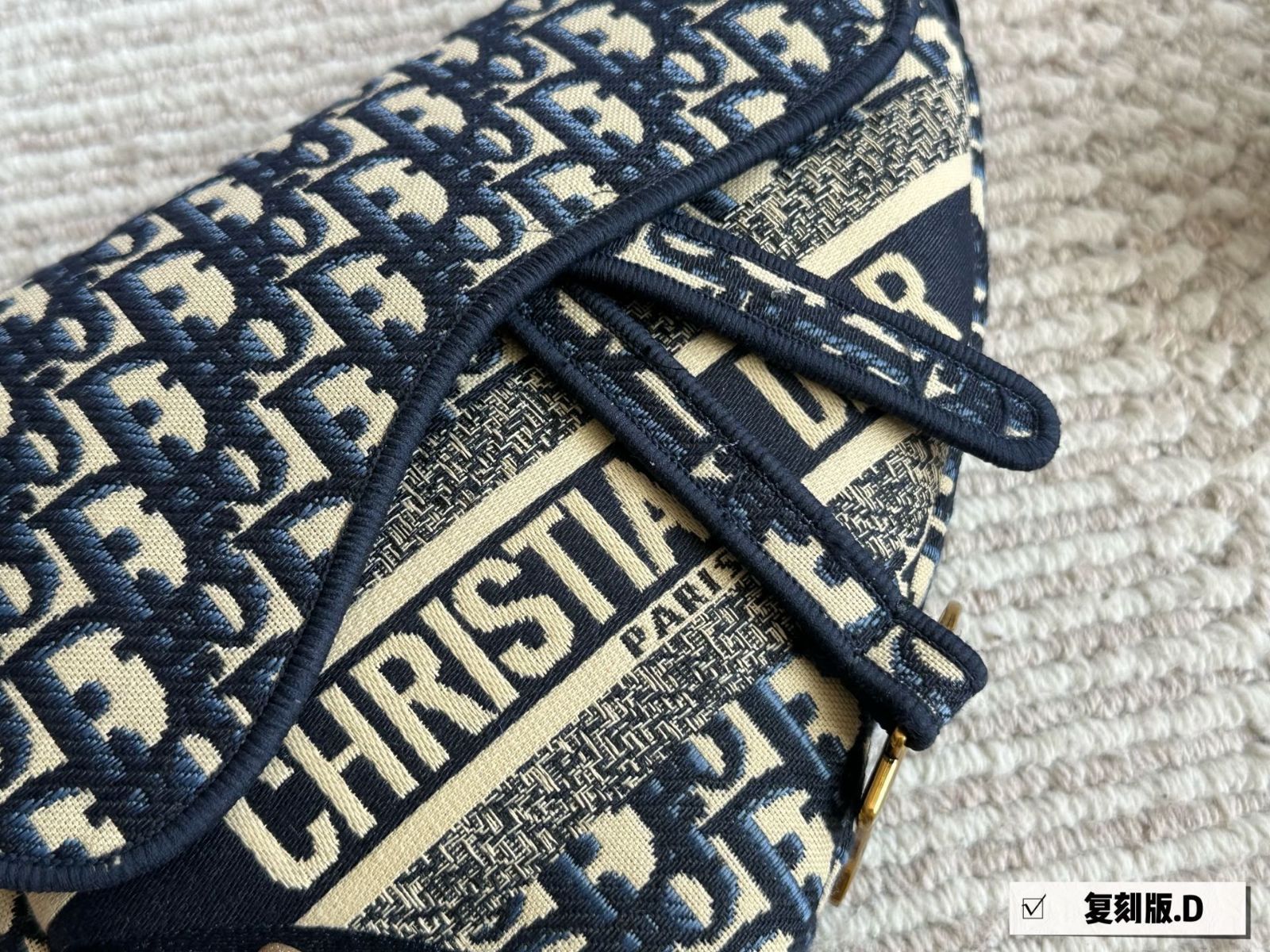 今日 Dior ヴィンテージ サドルバッグ ラージサイズ 25cm×20cm アップグレードバージョン with ローマ肩紐