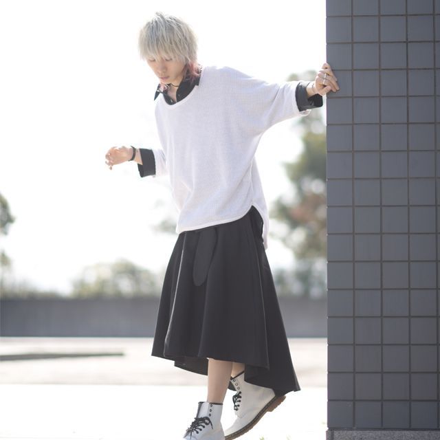 飾りベルト付きフィッシュテールスカート
