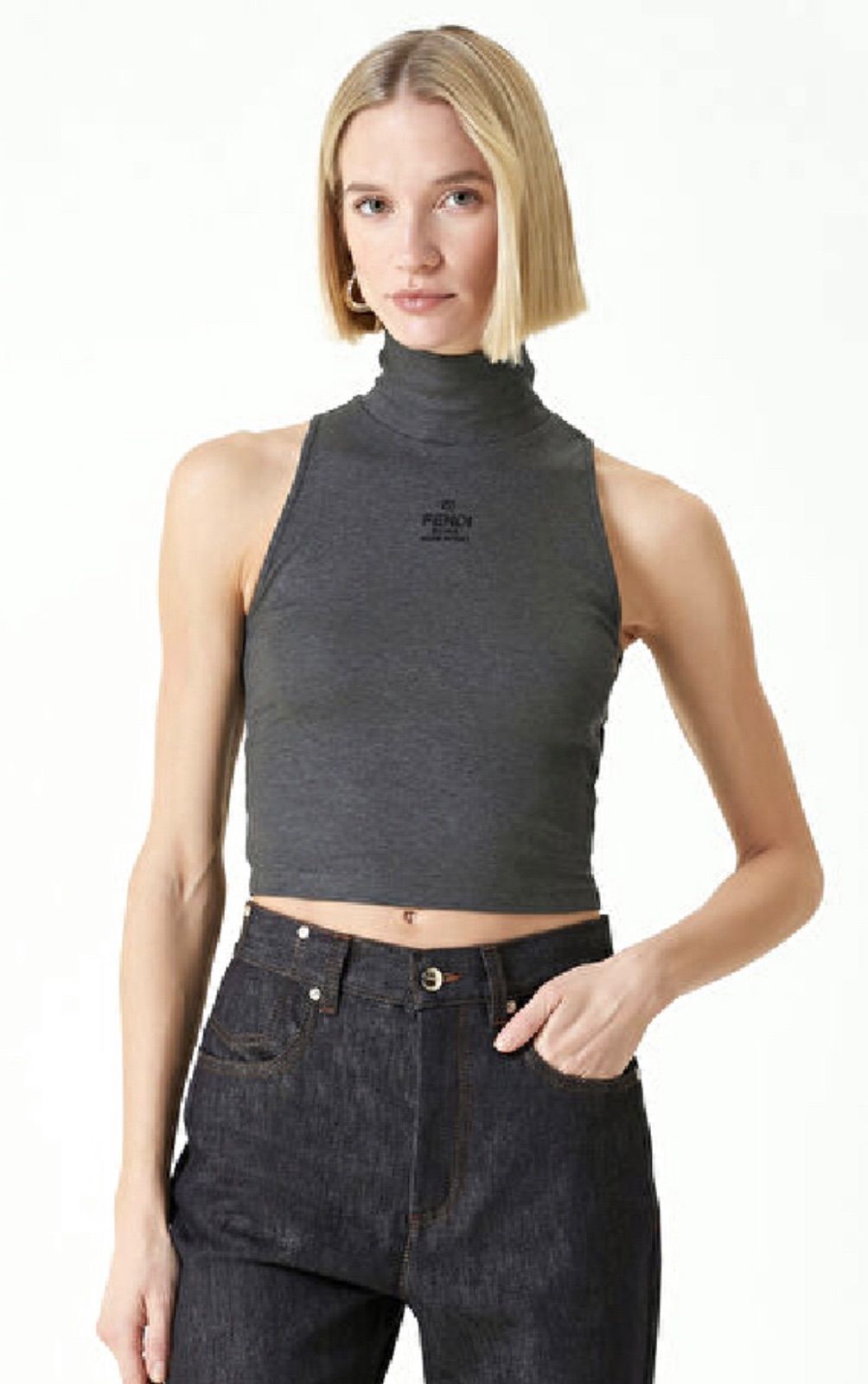 ひと目でFENDI FENDI フェンディ FFロゴ タートルネック クロップド丈 ノースリーブ トップス L イタリア製 2A48