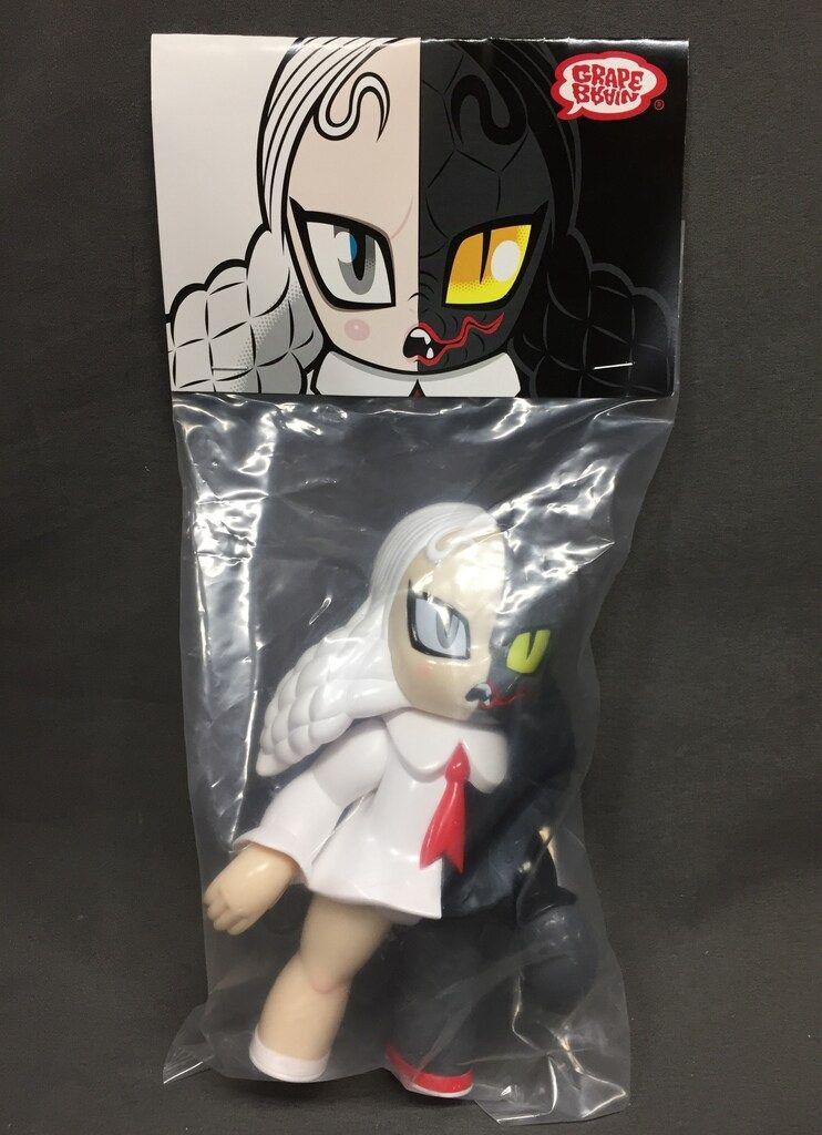 蜷局少女“みみみちゃん”