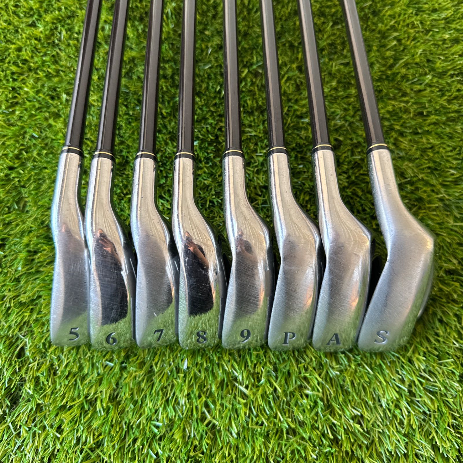 ゴルフクラブアイアン8本セット ゼクシオプライム インパクトパワー