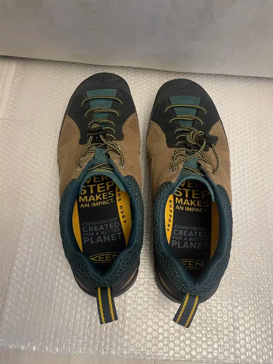 KEEN ジャスパーロック