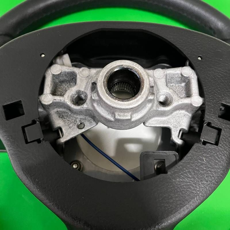 ダイハツ純正 ステアリング MOMO ハンドル L175S