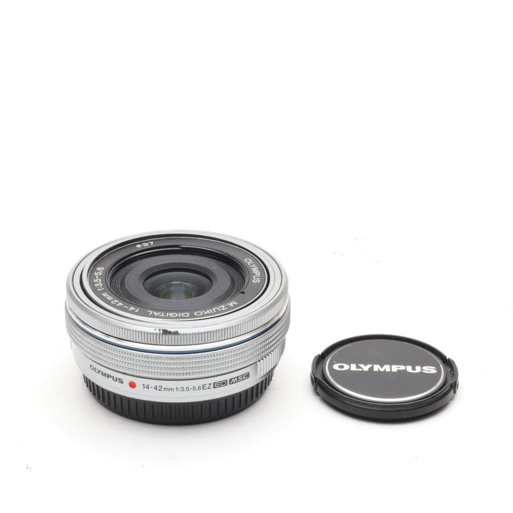 OM SYSTEM|オリンパス OLYMPUS 電動式パンケーキズームレンズ M.ZUIKO DIGITAL ED 14-42mm F3.5-5.6 EZ SLV