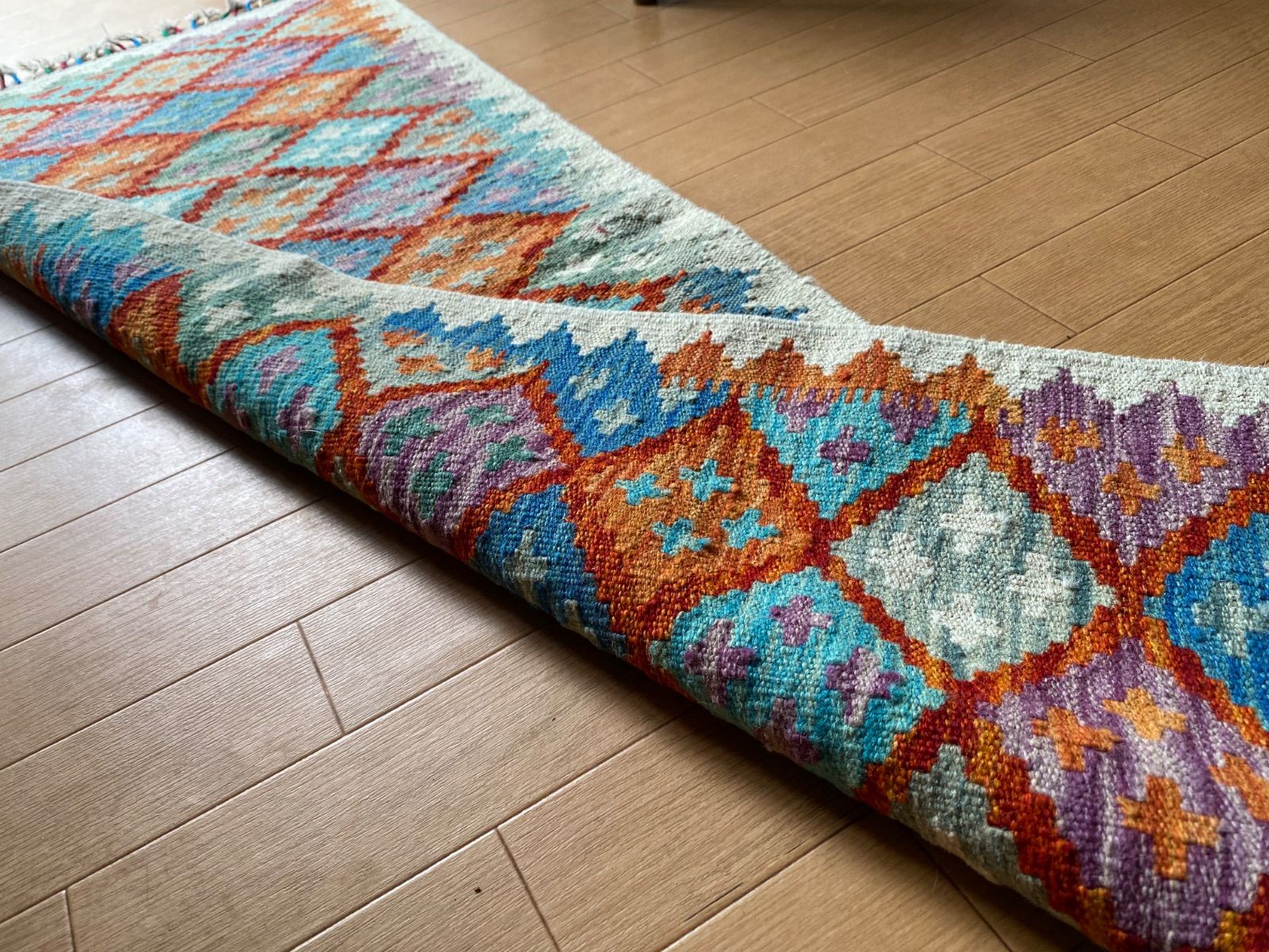 初めての草木染のキリムはこちら