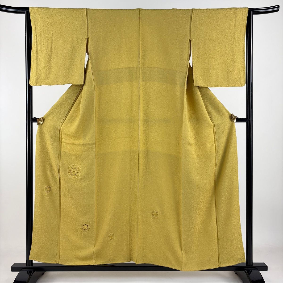 付下げ 身丈155cm 裄丈63cm S 袷 華文 雲文 刺繍 からし色 正絹 秀品 一つ紋