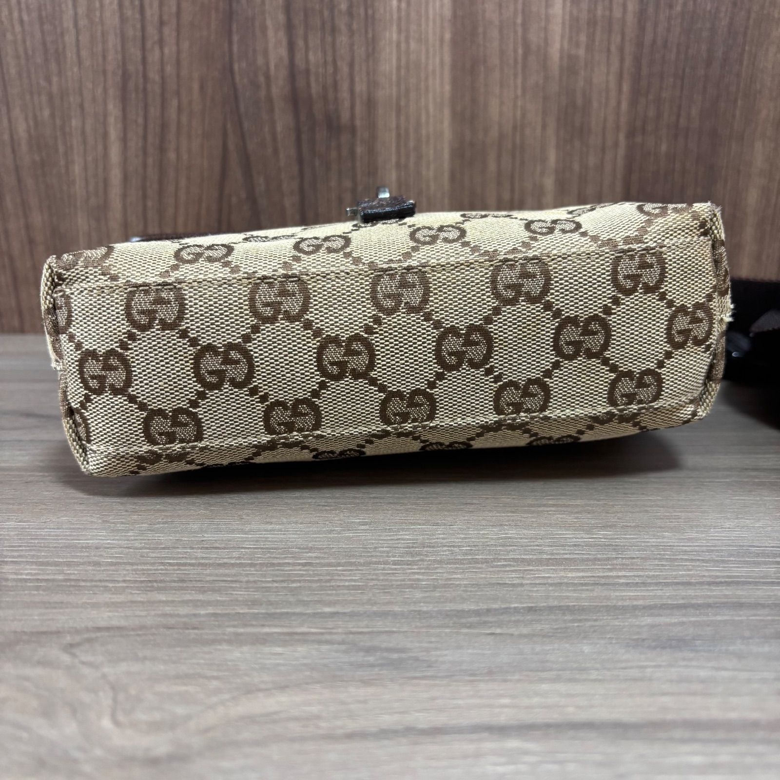 ☆グッチ GUCCI GG柄 ウエストバッグ ロゴ ボディバッグ GGキャンバス