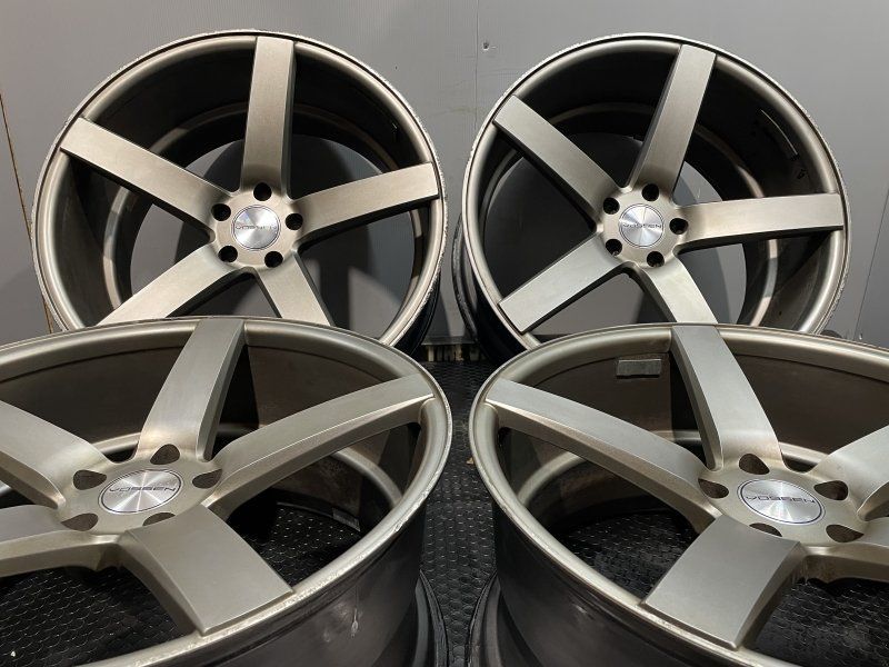 VOSSEN CV3 ヴォッセン|ボッセン 22インチ 4本 10.5J5HPCD120 20| 38 テーパーナット用 BMW|X5 レンジローバー等 MHZ690