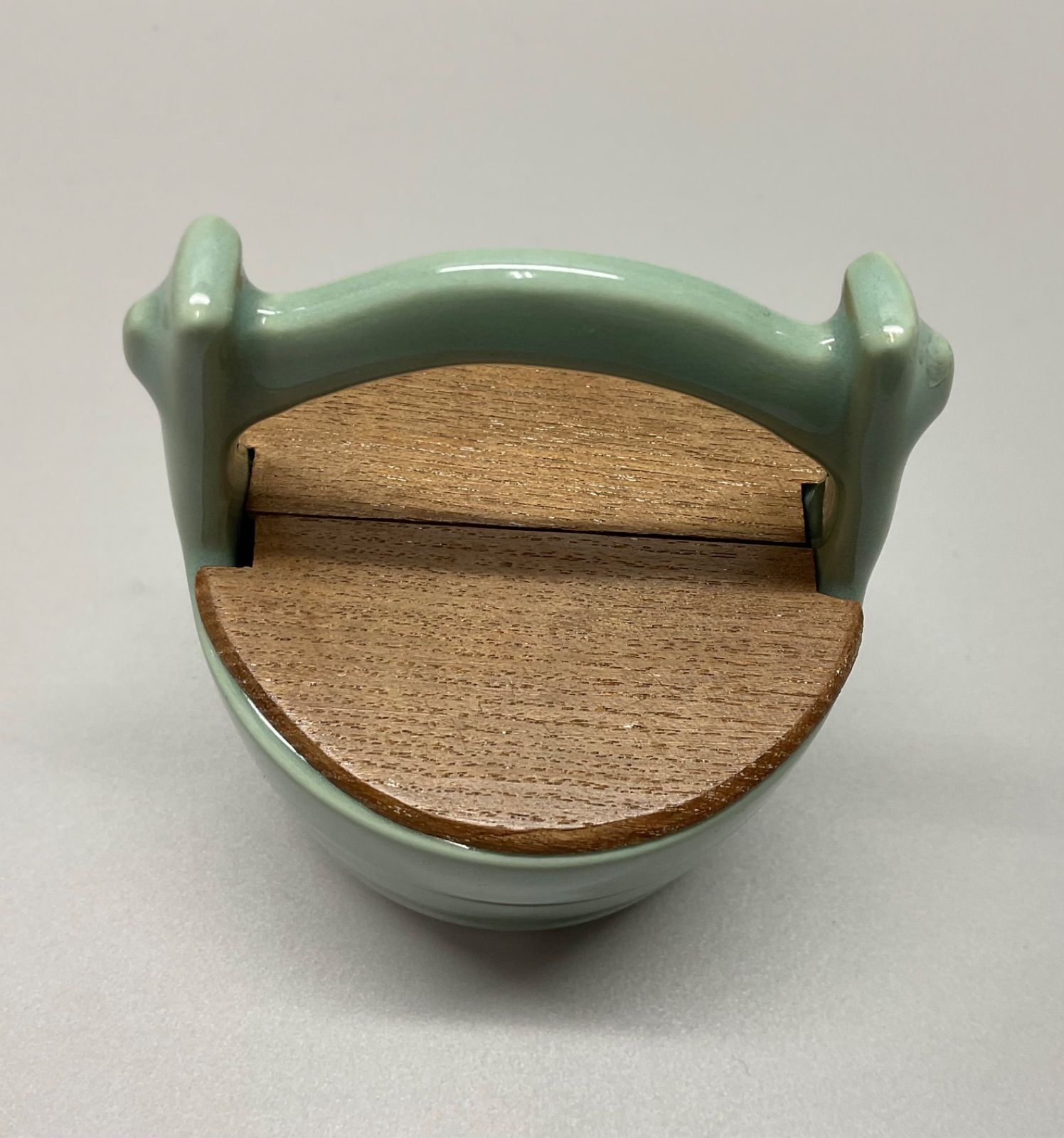 茶道具　青磁　手桶茶入　茶器　時代箱　V　7766 茶道具 青磁 手桶茶入 茶器 時代箱 V 7766