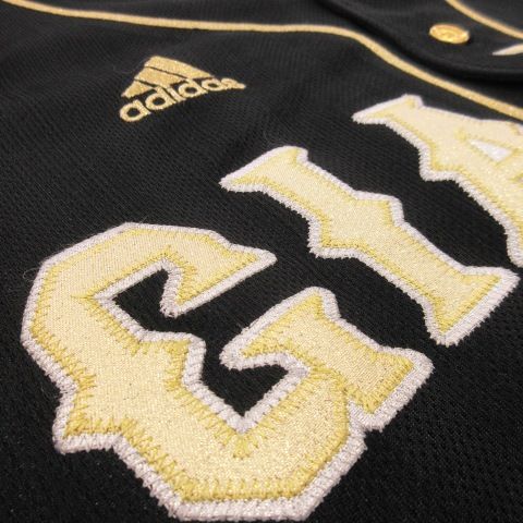 アディダス adidas × 読売ジャイアンツ 2011年 ユニフォーム