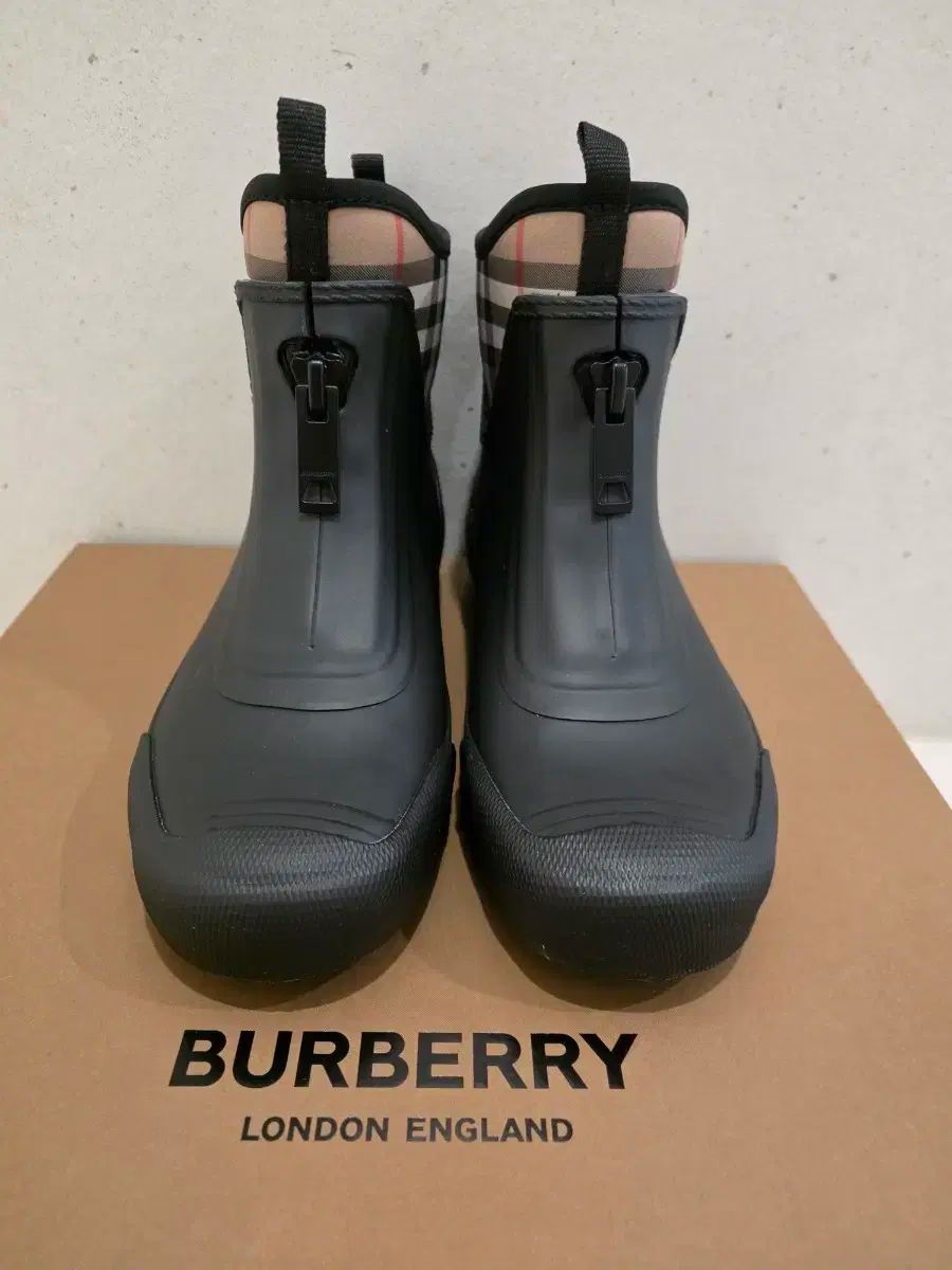 BURBERRY レディース