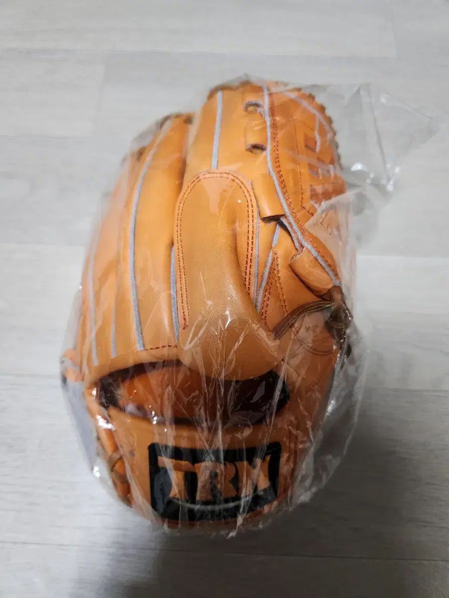 TRN 新しい手袋