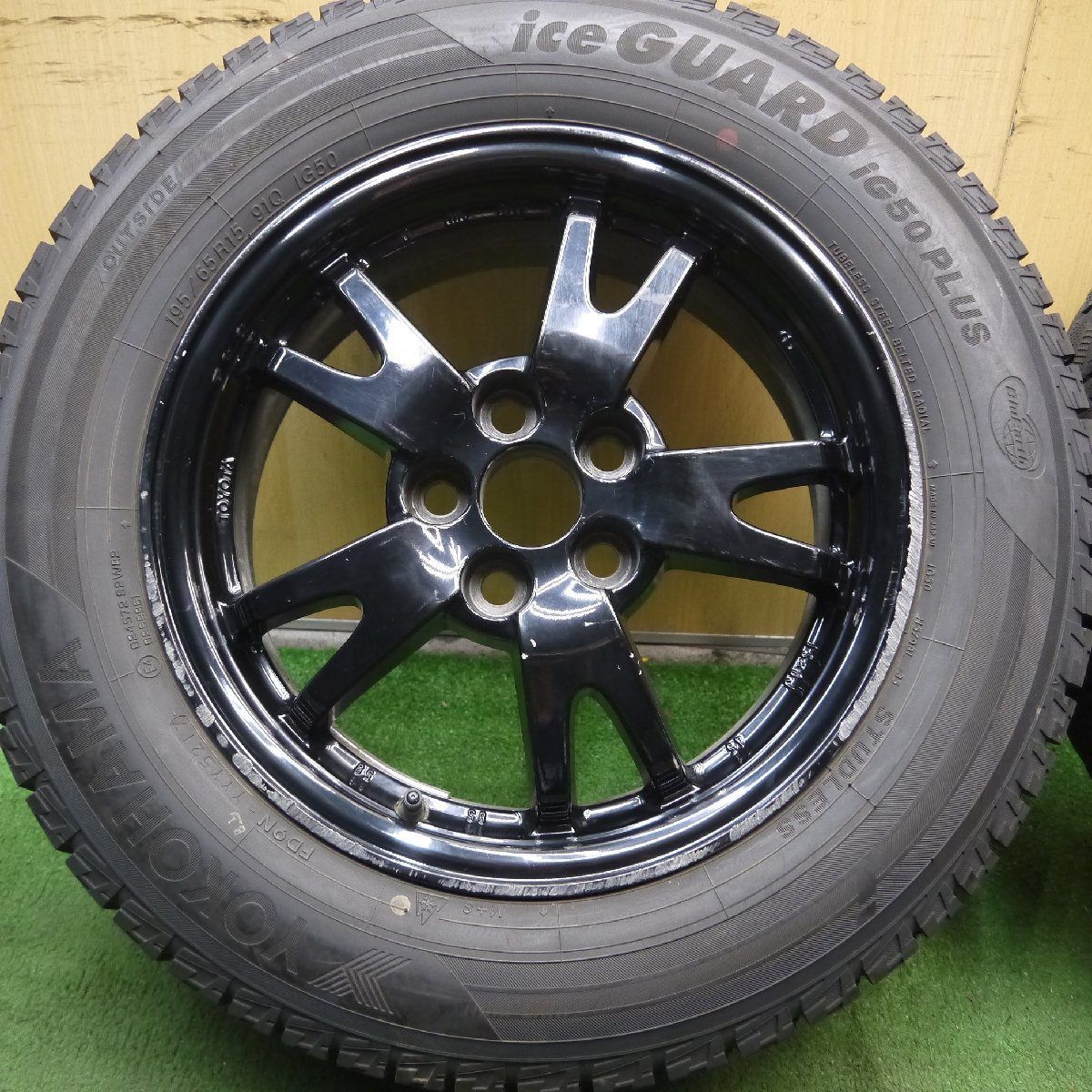 スタッドレス　195/65R15 30プリウス後期純正　50プリウス可　WM01 4本価格☆トヨタ 30系 プリウス 純正 195/65R15 スタッドレス
