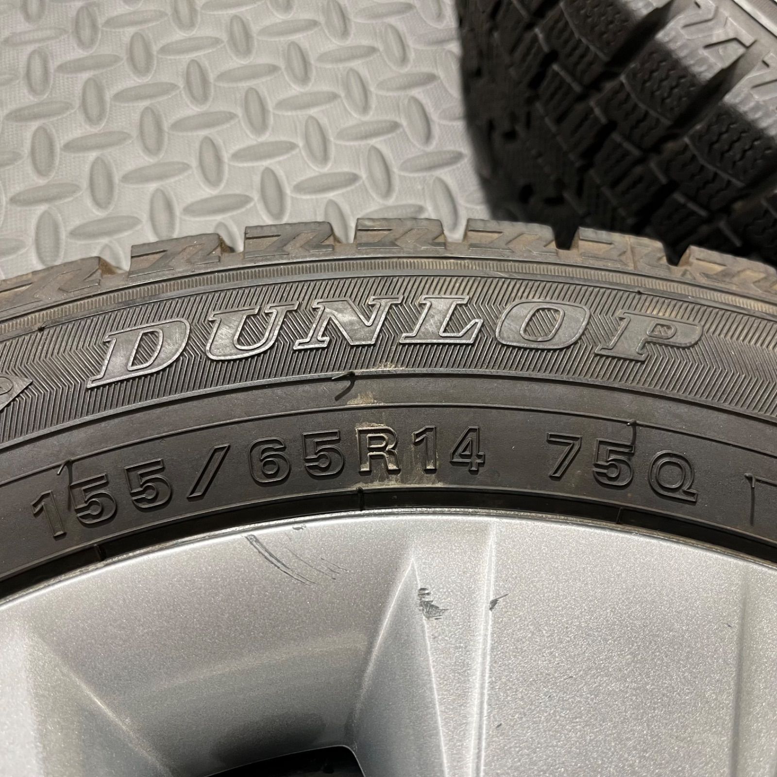 スタッドレスタイヤ 1112Y